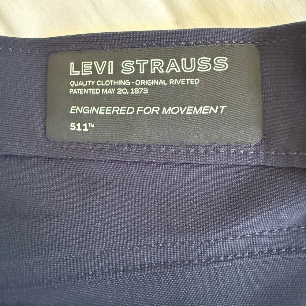 Levi’s 511 Slim Fit Pants Navy Blue W30 L30 Engineered for Movement